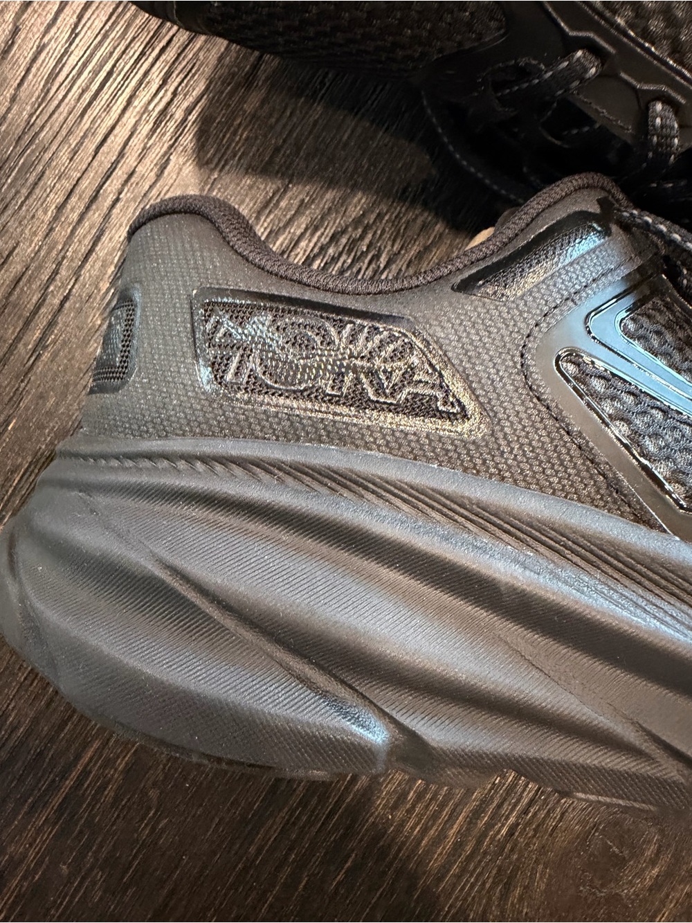 Hoka Clifton One9 Sneaker in Black / Carbon Black Mens 8 women’s 9 - Picture 2 of 10